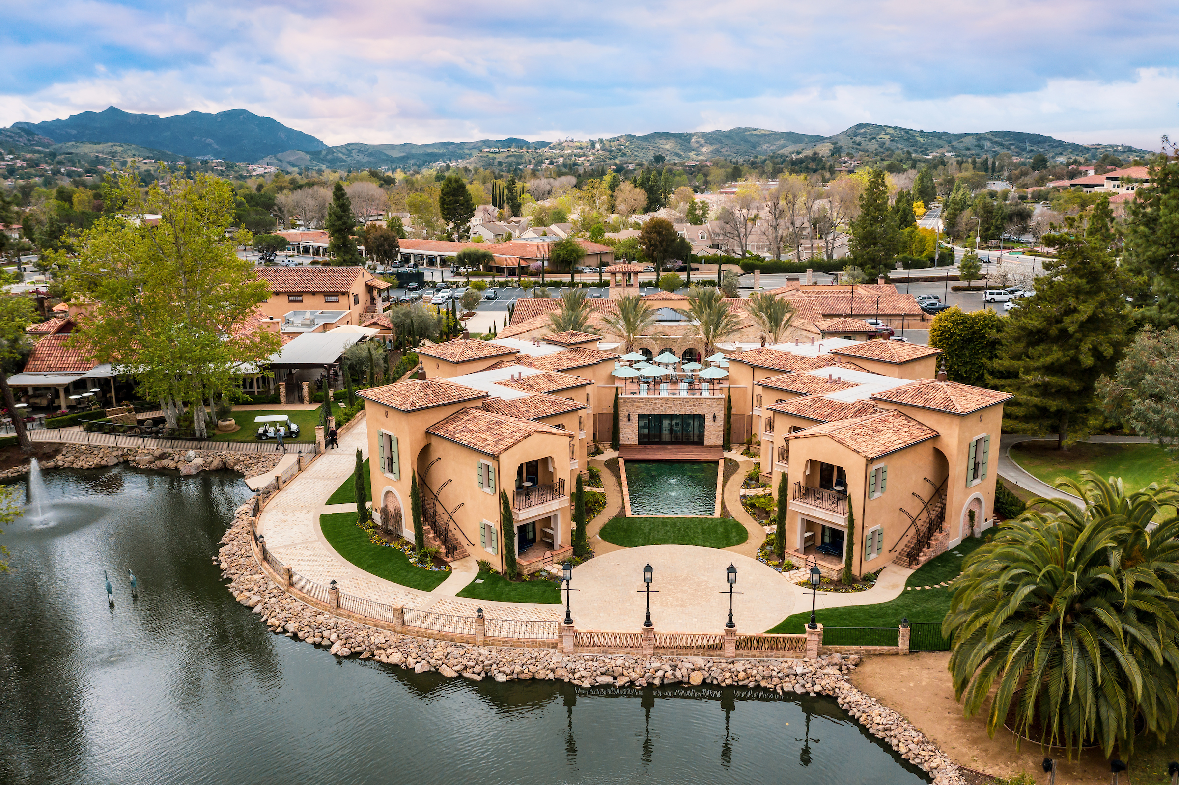 Westlake Village Inn. Spa Relais. Photo by: Victor Elias Photography.